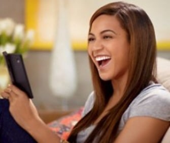 Beyonce Playing DS