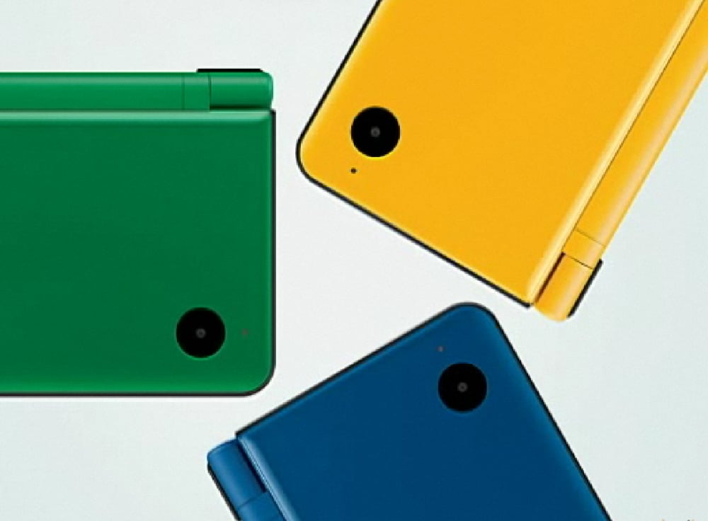 DSi XL new colors yellow, green and blue release in Europe October 8, 2010.
